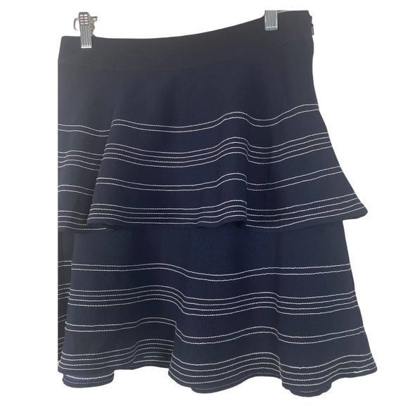 Banana‎ Republic Navy and White Layered Skirt - Picture 3 of 3